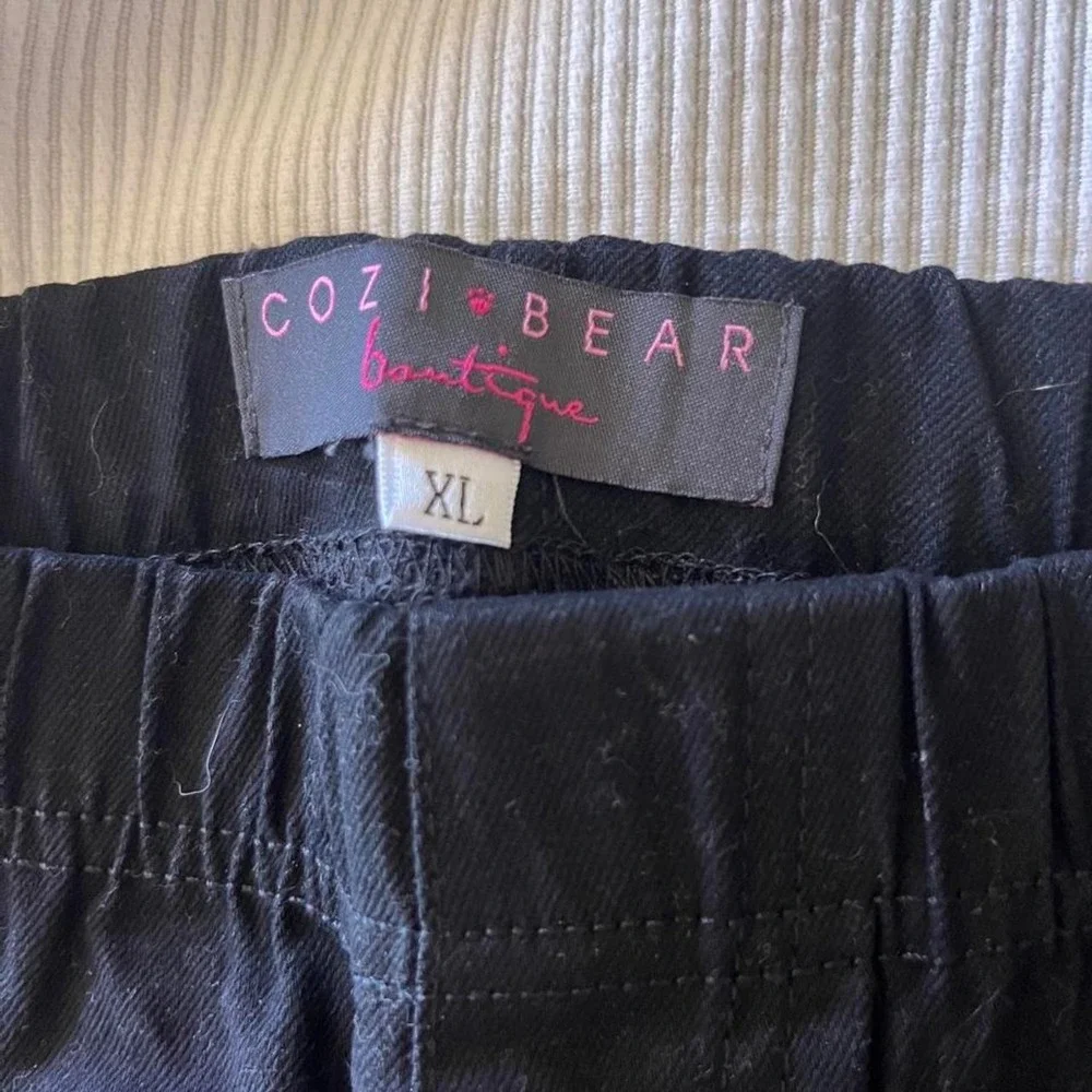 'Girls Cozi Bear Boutique black moto pants with zipper details, size XL